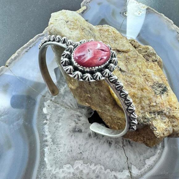 Native American Sterling Oval Orange Spiny Oyster Decorated Bracelet For Women - Picture 4 of 10